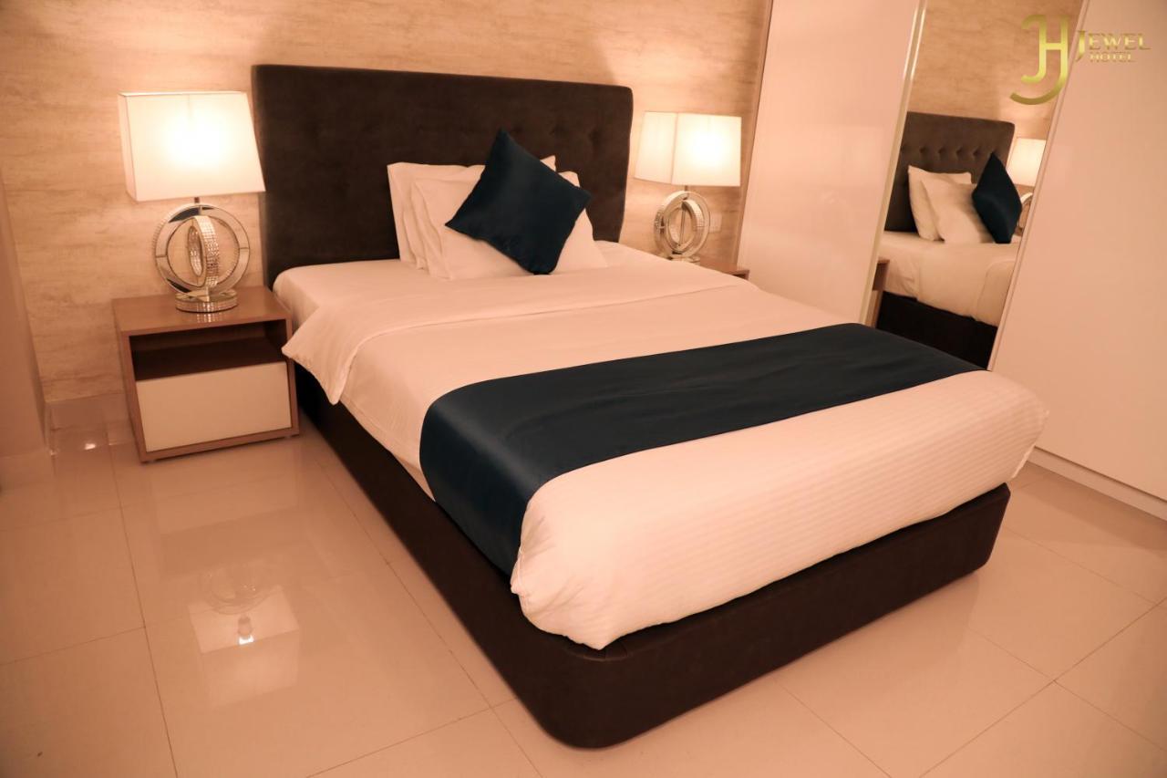 Sunday Luxury Downtown Adliya Formerly Jewel Hotel Manama Exteriör bild