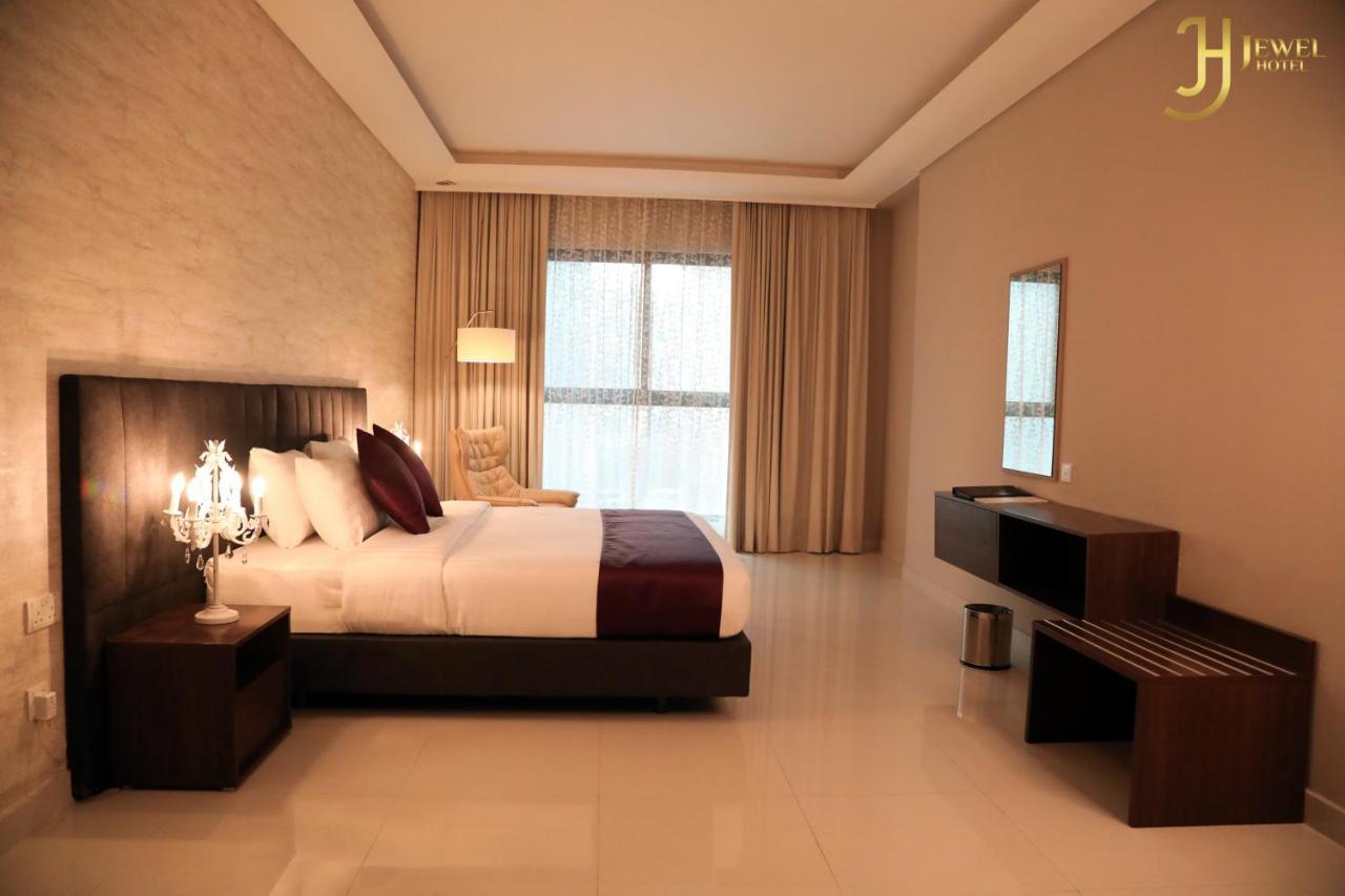 Sunday Luxury Downtown Adliya Formerly Jewel Hotel Manama Exteriör bild