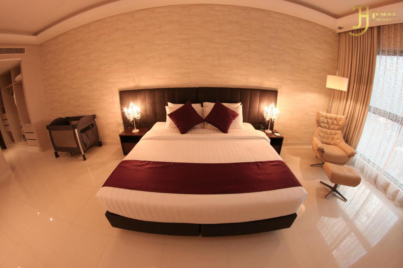 Sunday Luxury Downtown Adliya Formerly Jewel Hotel Manama Exteriör bild